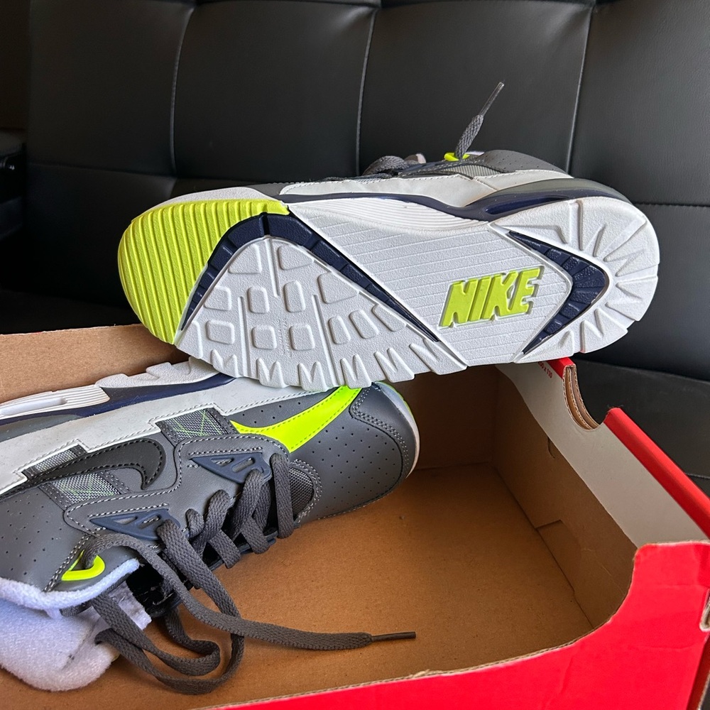 Nike Trainers - Picture 3 of 6